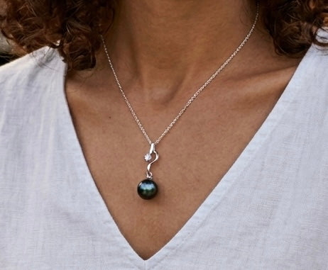 Jackie Pendant