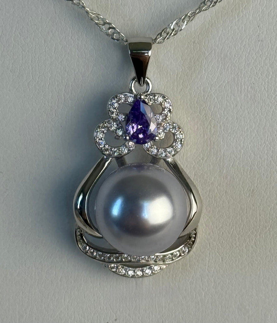 Parisa Pendant